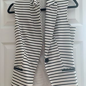 White and black Express vest